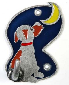 Dog Barking at the Moon Leash Hook